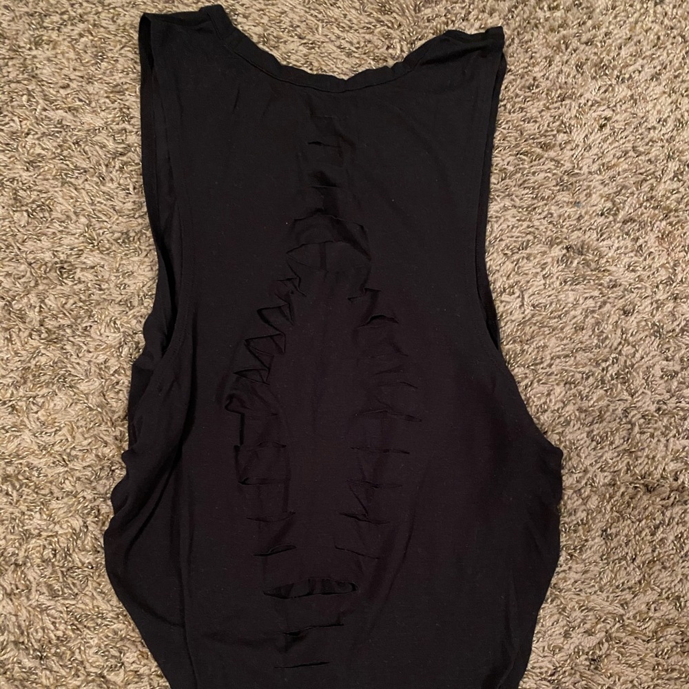 Shredded back tank top